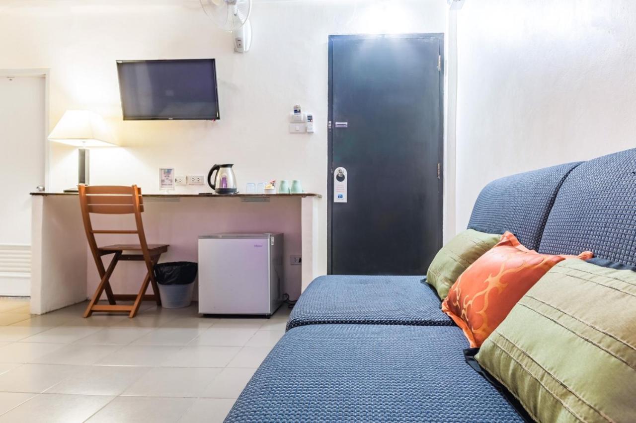 The Beach Cha Am Guest House Petchaburi Esterno foto