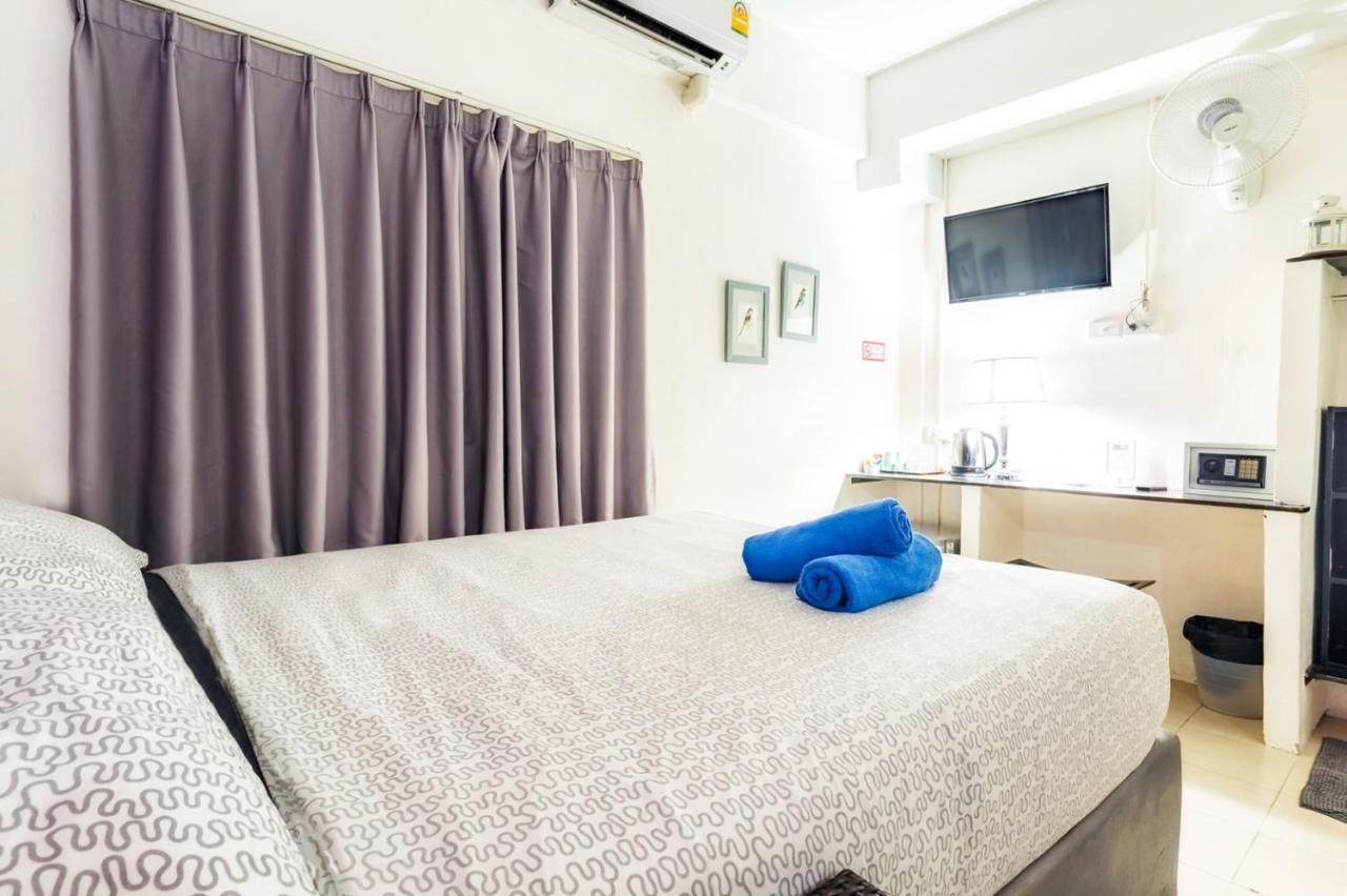 The Beach Cha Am Guest House Petchaburi Esterno foto