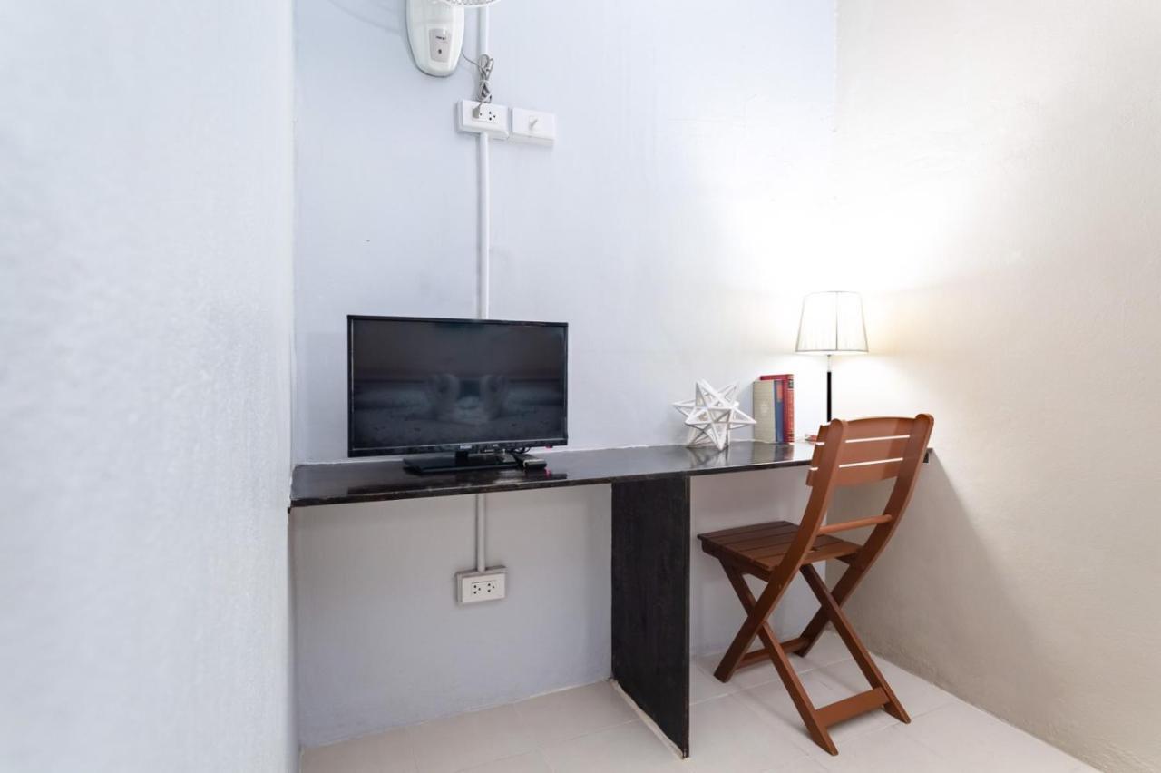 The Beach Cha Am Guest House Petchaburi Esterno foto
