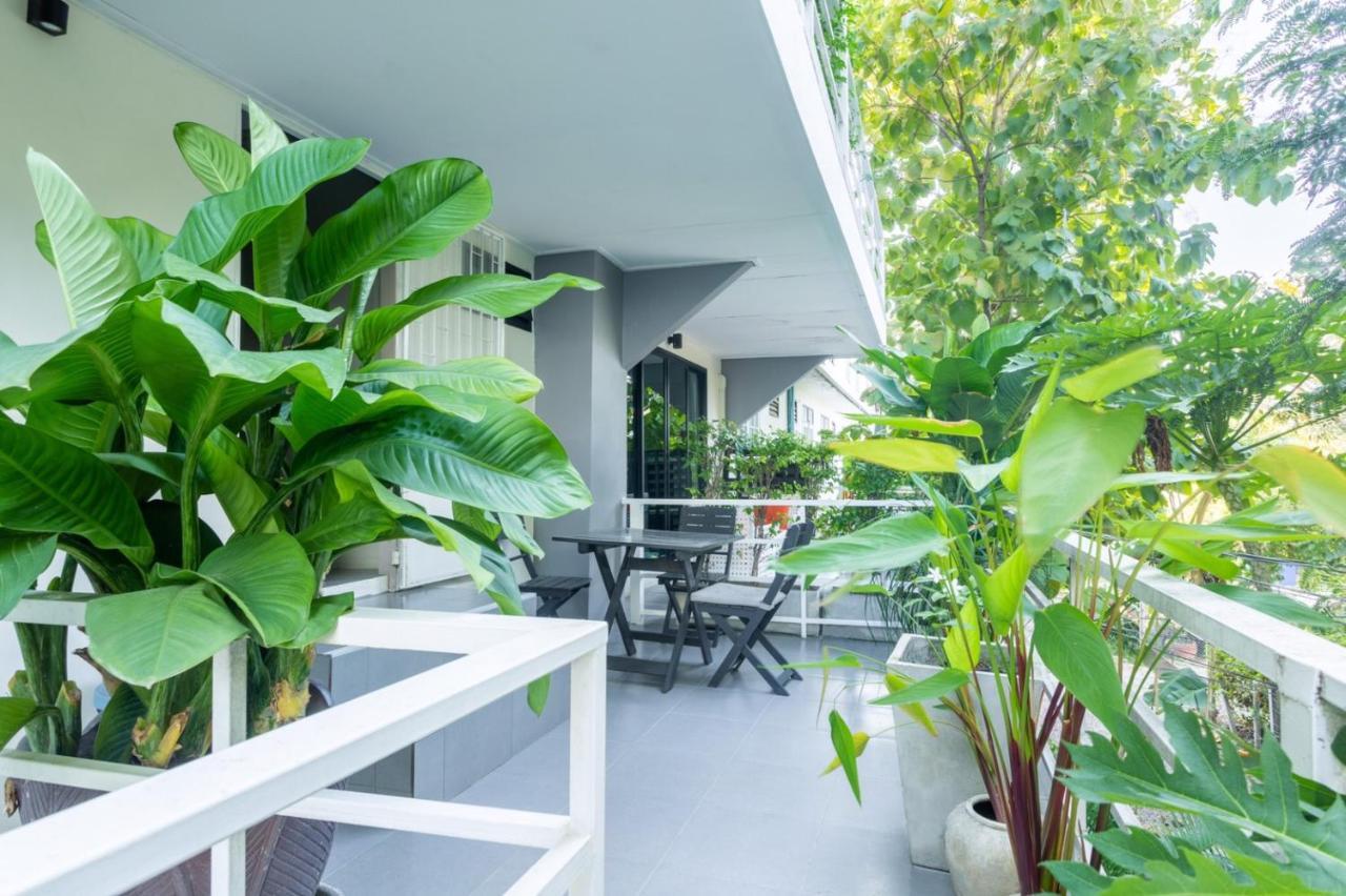 The Beach Cha Am Guest House Petchaburi Esterno foto