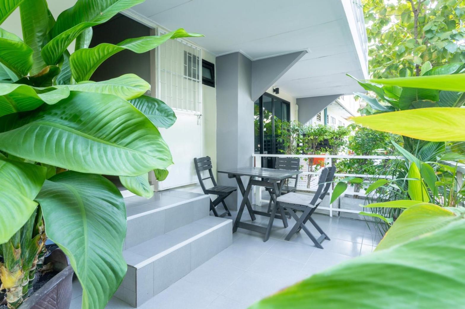 The Beach Cha Am Guest House Petchaburi Esterno foto